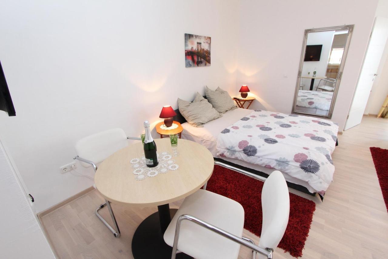 Rooms And Apartments Sally روفينج المظهر الخارجي الصورة